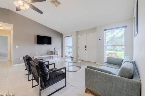 1121 47 Ter, Cape Coral FL  33914-7370 exterior