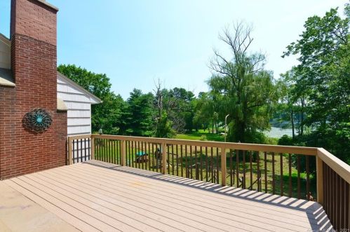 331 Pond Hill Rd, Moosup, CT 06354-1838