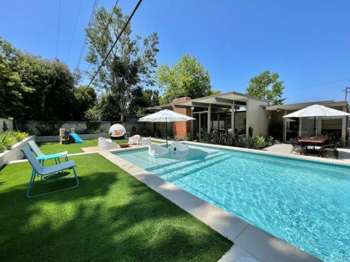 805 Oakwood St, Orange, CA 92869-5338