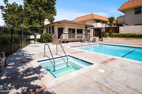 1256 Patricia Ave, Simi Valley CA  93065-2831 exterior