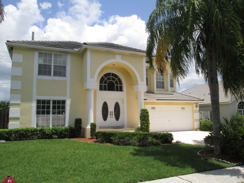 3879 Jonathans Way, Boynton Beach FL  33436-8524 exterior