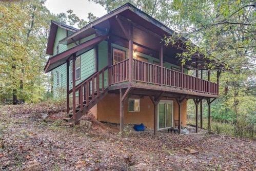 18862 Cedar Ter, Fayetteville, AR 72703-9585