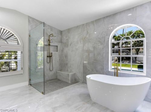 645 Park Shore Dr, Naples, FL 34103-3538