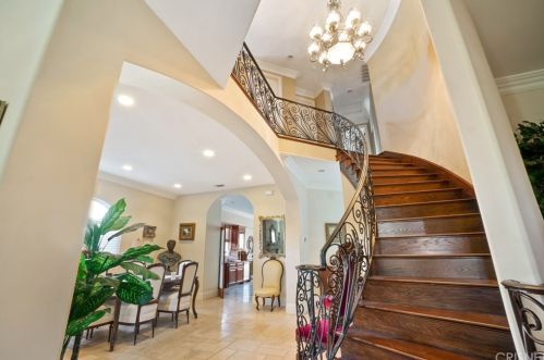 4946 Haskell Ave, Van Nuys CA 91436-1540 exterior