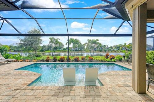 9243 Rialto Ln, Naples FL  34119 exterior