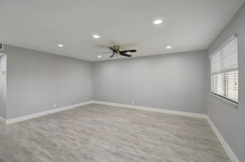 260 Saxony F, Delray Beach FL  33446-1838 exterior