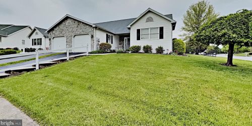 100 Sarah Ct, Alpine, PA 17339-9519