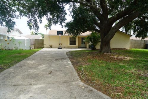 410 Ball Ct, Kissimmee, FL 34759-4001