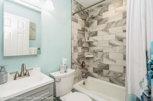 222 Swan Rd, Bricktown NJ  08723-6666 exterior