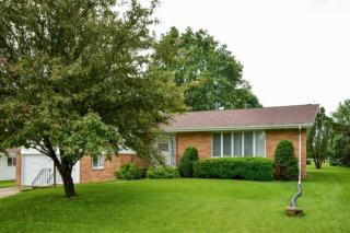 302 Harlan St, Olin, IA 52320-9636