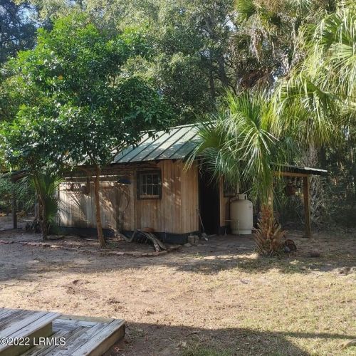 80 Gannet Pt Rd, Beaufort SC  29907-2306 exterior