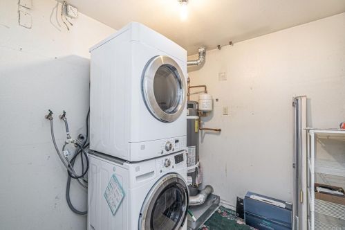 8449 Sleepy Way, El Cajon CA  92021-2090 exterior