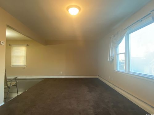 325 Beach 46th St, Far Rockaway NY  11691-1113 exterior