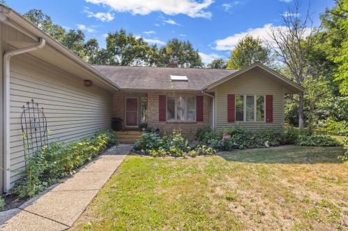 11940 336th Ave, Twin Lakes, WI 53181-8911