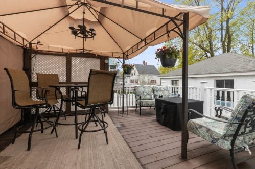 6 Woodside St, Salem MA 01970-1616 exterior