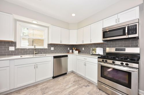 3110 Humboldt Blvd, Milwaukee, WI 53212-2228