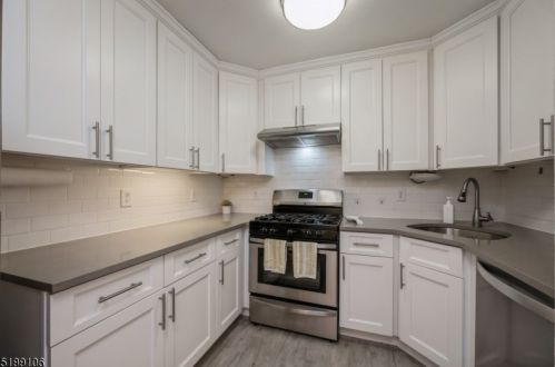 2906 Appleton Way, Whippany NJ  07981-1784 exterior