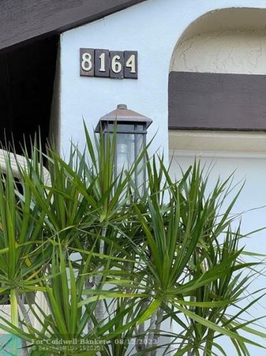 8164 Waterline Dr, Boynton Beach, FL 33472-2350