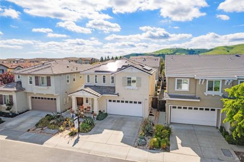 5284 Gramercy Cir, Fairfield CA  94533-6680 exterior