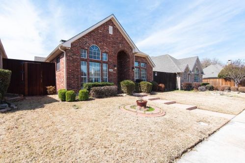 8429 Pipe Stone Dr, Plano TX  75025-4201 exterior