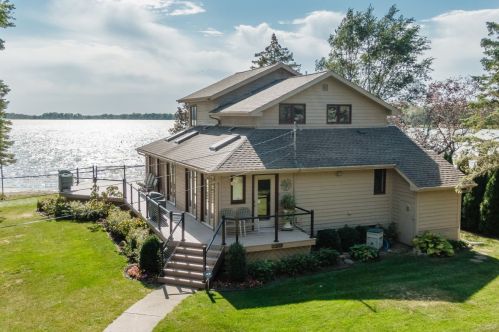 23235 Shore Dr, Kansasville, WI 53139-9714