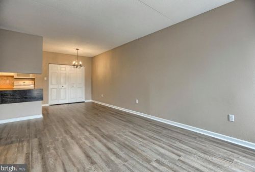 204 Cherrington Dr, Harrisburg PA  17110-9486 exterior