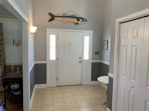 4 Seville Dr, Bricktown, NJ 08723-7654