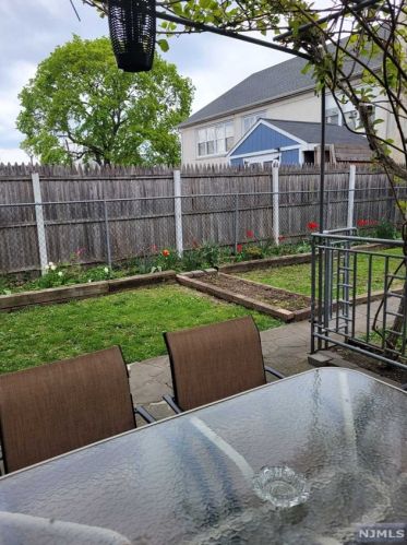 166 Carbon St, Paterson NJ 07522-1209 exterior