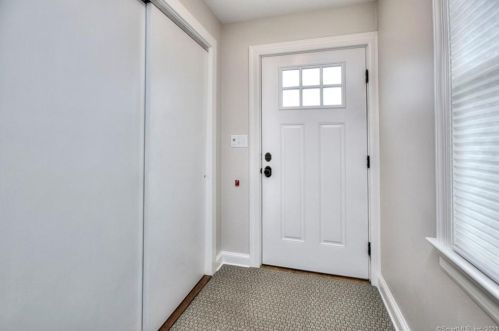 194 South Ave, New Canaan CT  06840-5728 exterior