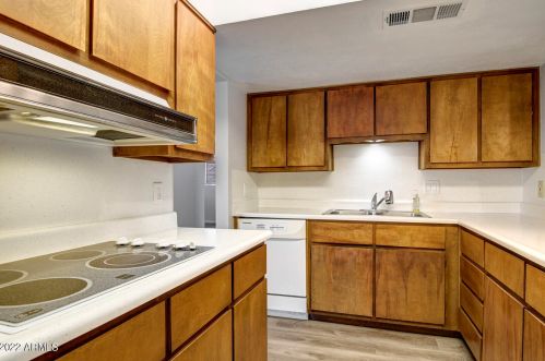 7611 12th Pl, Phoenix AZ  85020-4540 exterior