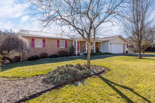 3 Kent Dr, Shade, OH 45701-3728