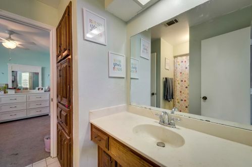 1932 Kensington Dr, Carrollton TX 75007-2440 exterior