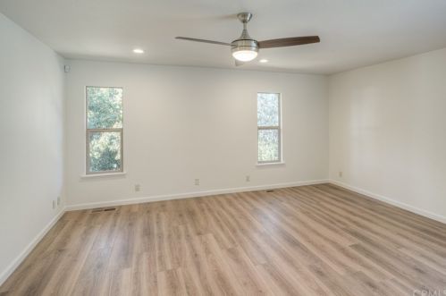 15 Woodcrest Dr, Oroville CA  95966-5518 exterior