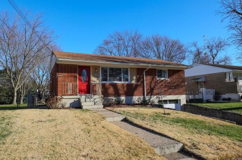 3244 Greenway Ave, Cincinnati, OH 45248-5137