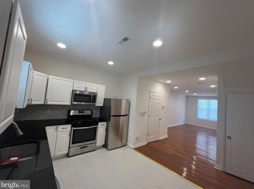 2510 Manton St, Philadelphia, PA 19146-3916