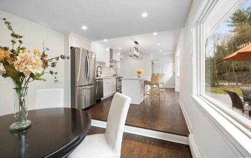 40 West Dr, San Remo NY  11754-3815 exterior