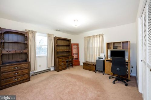 1134 Crestwood Dr, Pottstown PA 19464-2932 exterior