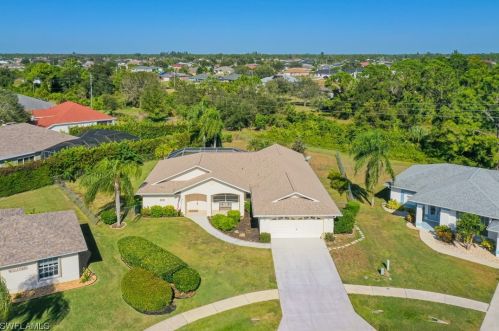 1533 Junior Ct, Lehigh Acres, FL 33971-2045