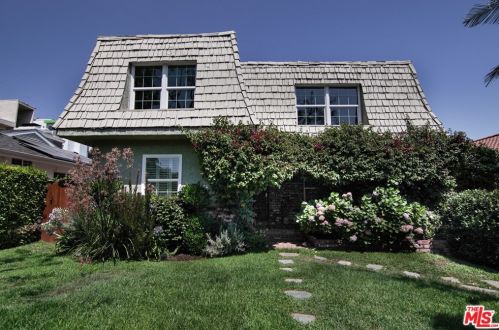 4380 Camellia Ave, North Hollywood, CA 91604-2731