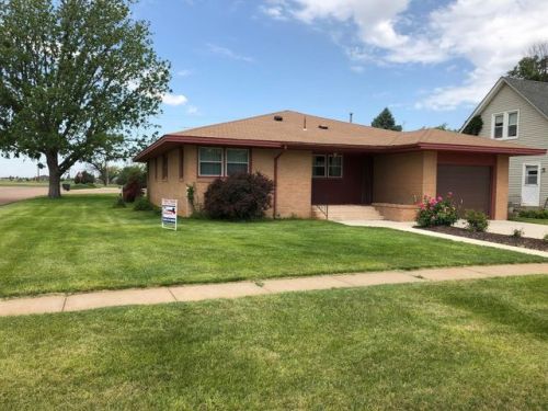 445 Lane St, Dighton, KS
