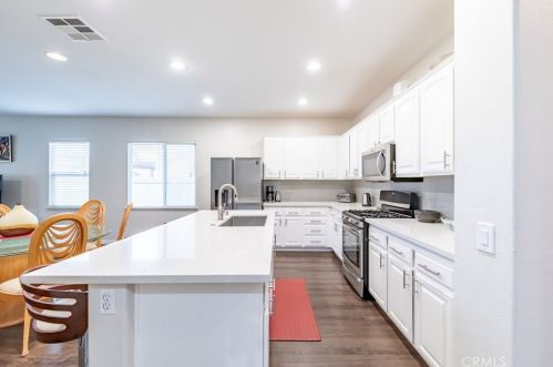 1361 Crown Imperial Ln, Beaumont CA  92223-8487 exterior