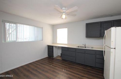 7040 Grand Ave, Glendale, AZ 85301-1019