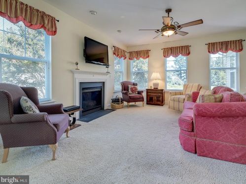 8236 Woods Edge Cir, Slaughter Beach, DE 19963-4803
