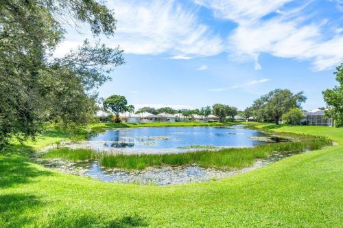 8657 Doverbrook Dr, West Palm Beach, FL 33410-6375