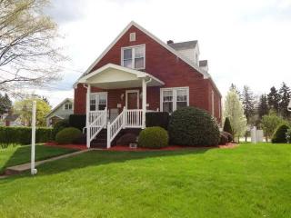 506 5th St, Youngwood, PA 15697-1508