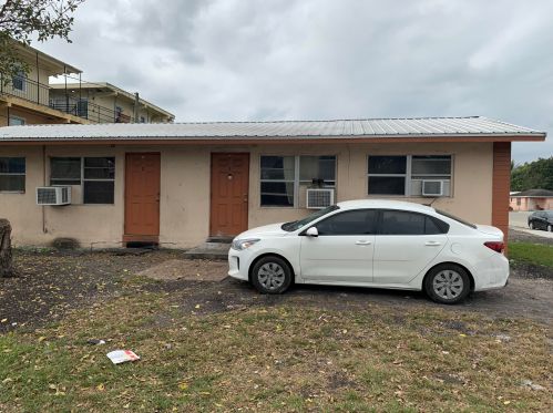 728 Avenue, Belle Glade, FL 33430