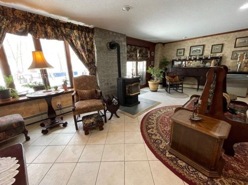 128 Pound Rd, Cumberland RI  02864-2706 exterior