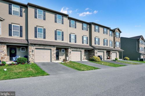 2013 Crown Mill Dr, Centre, PA 19541-9403