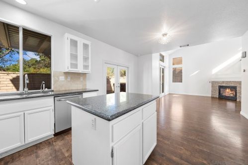 30058 Laurel Creek Dr, Temecula CA  92591-3617 exterior