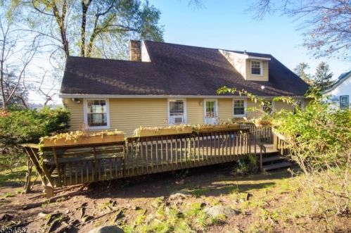69 Shore Trl, Sparta NJ  07871-1714 exterior